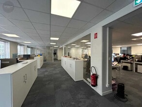 Retail in Lyon for sale Interior Photo- Image 2 of 4