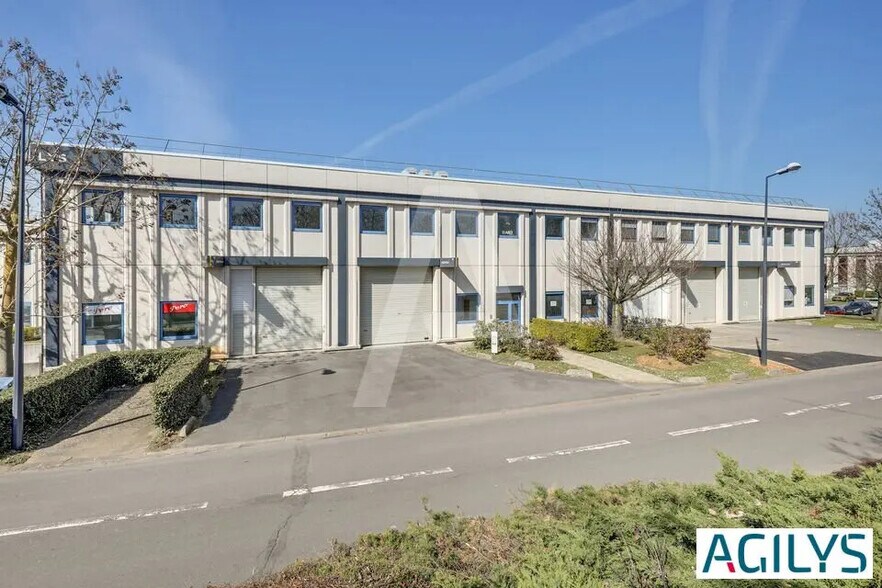 Flex in for lease - Building Photo - Image 1 of 5