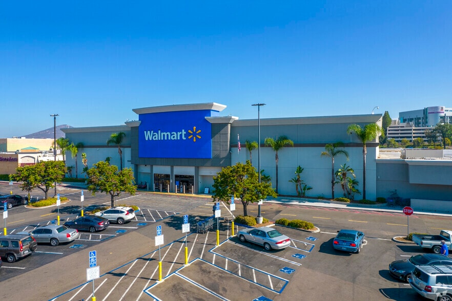 5500 Grossmont Center Dr, La Mesa, CA for lease - Building Photo - Image 2 of 7