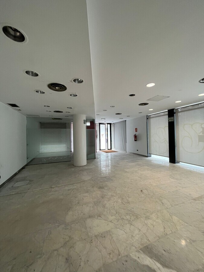 Madrid, MAD 28017 -  -  - Interior Photo - Image 1 of 15