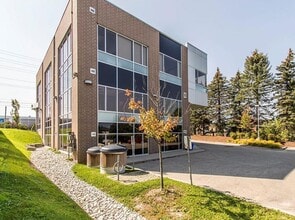 18 Fischer-Hallman Rd N, Waterloo, ON for lease Building Photo- Image 1 of 3