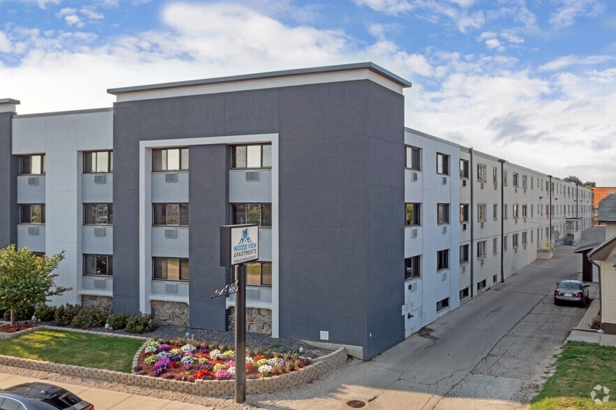 5511 W National Ave, Milwaukee, WI for sale - Primary Photo - Image 1 of 12