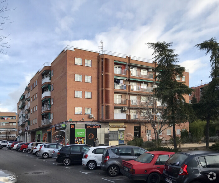 Avenida Constitución, 42, Coslada, Madrid à vendre - Photo du bâtiment - Image 3 de 3