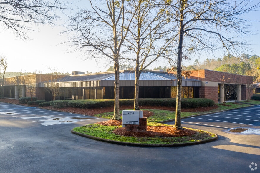 2100 Riverchase Pky, Birmingham, AL for lease - Building Photo - Image 1 of 6