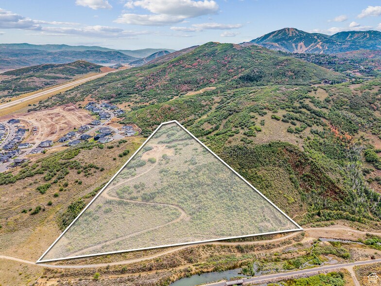 3811 E Beaux Ct, Park City, UT à vendre - Photo du bâtiment - Image 2 de 28