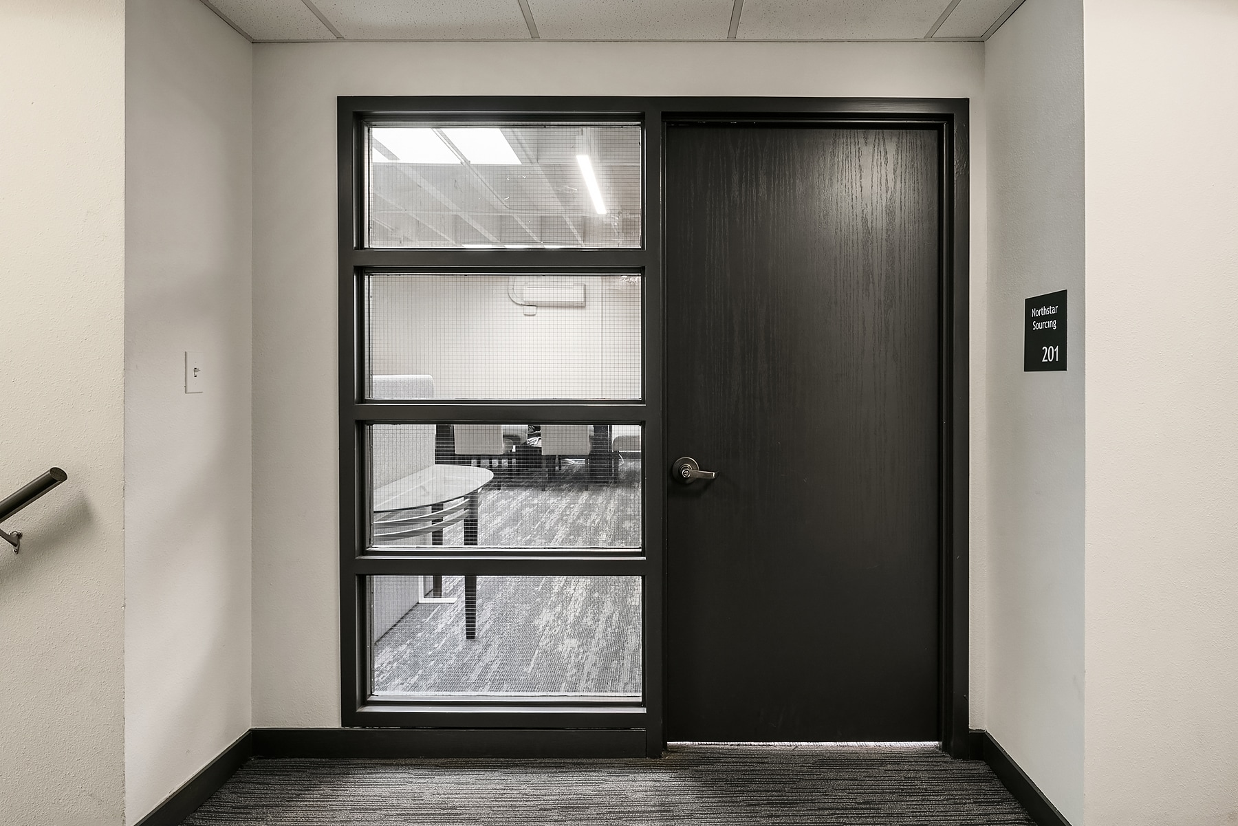 129-141 Park Ln, Kirkland, WA for lease Interior Photo- Image 1 of 5