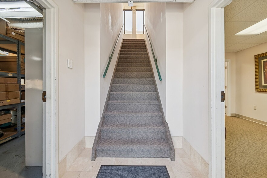 3816 Gunn Hwy, Tampa, FL à vendre - Photo du bâtiment - Image 2 de 21