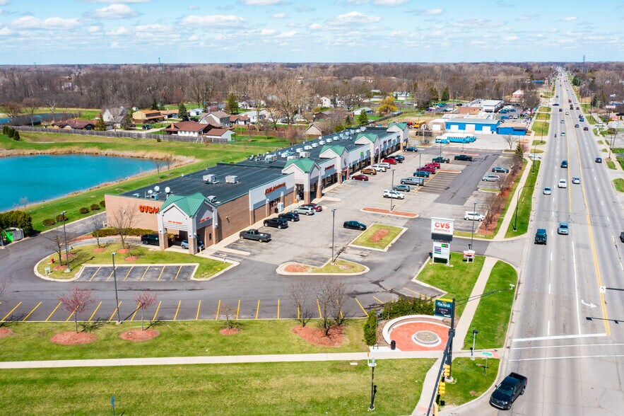 26842-27000 Telegraph Rd, Flat Rock, MI à louer - Photo du bâtiment - Image 2 de 17