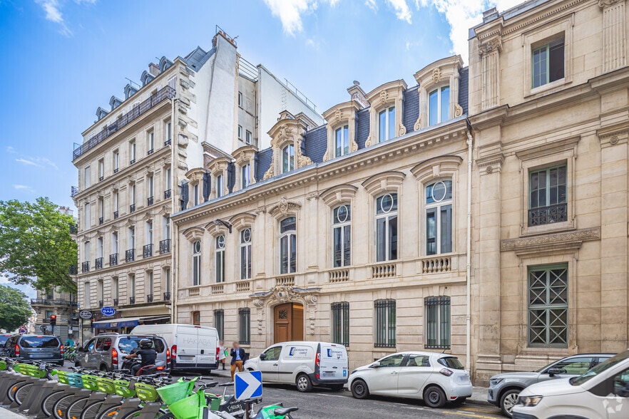 3 Rue Roquépine, Paris for lease - Building Photo - Image 2 of 3