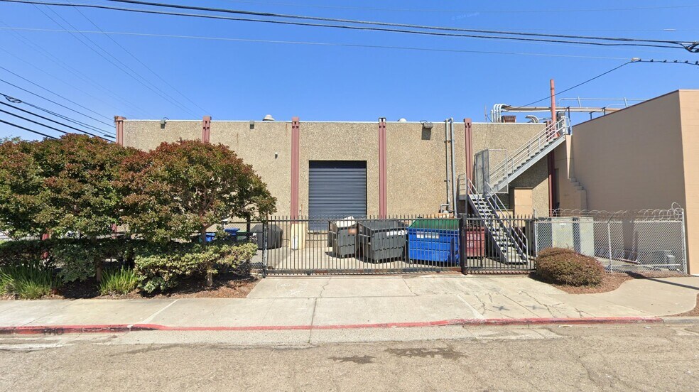 950 Gilman St, Berkeley, CA à louer - Photo du bâtiment - Image 3 de 12