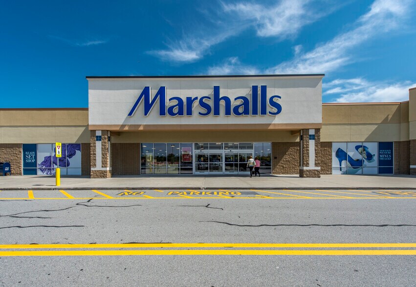 573 GAR Hwy, Swansea, MA à louer - Photo du bâtiment - Image 2 de 4