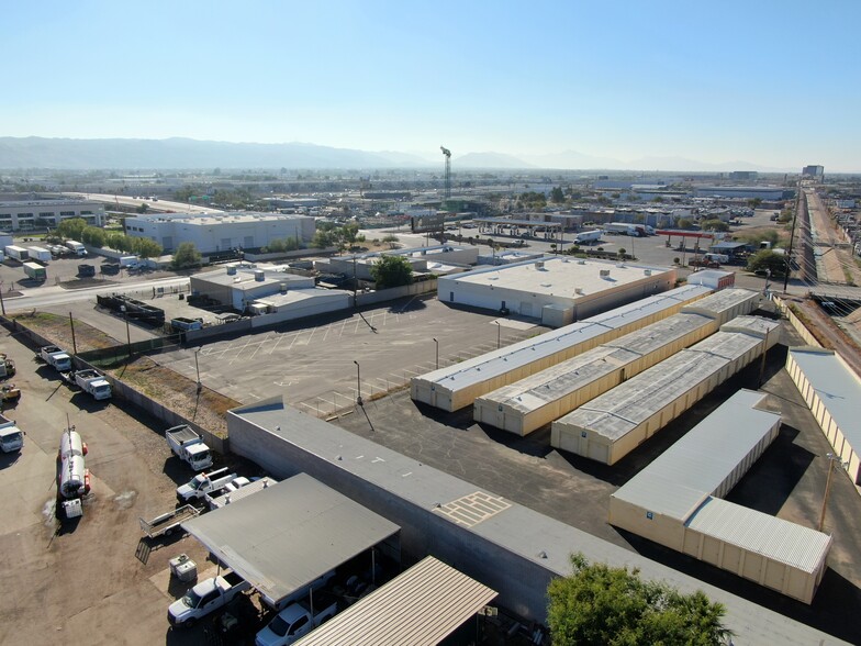 3439 S 40th St, Phoenix, AZ for lease - Building Photo - Image 3 of 12