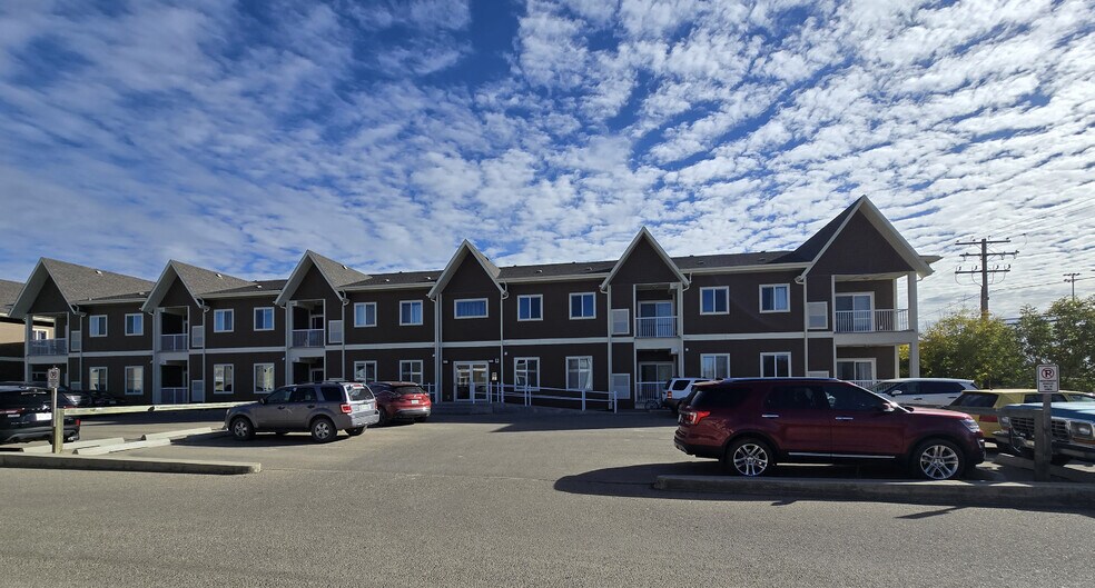 475 1st Av NW, Weyburn, SK for sale - Building Photo - Image 1 of 3