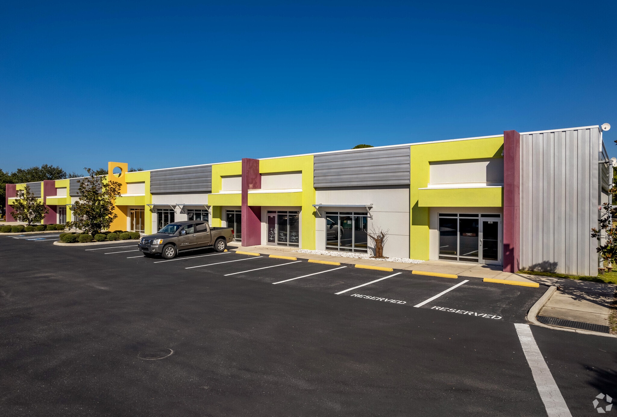 7509 Pennsylvania Ave, Sarasota, FL for lease Primary Photo- Image 1 of 9