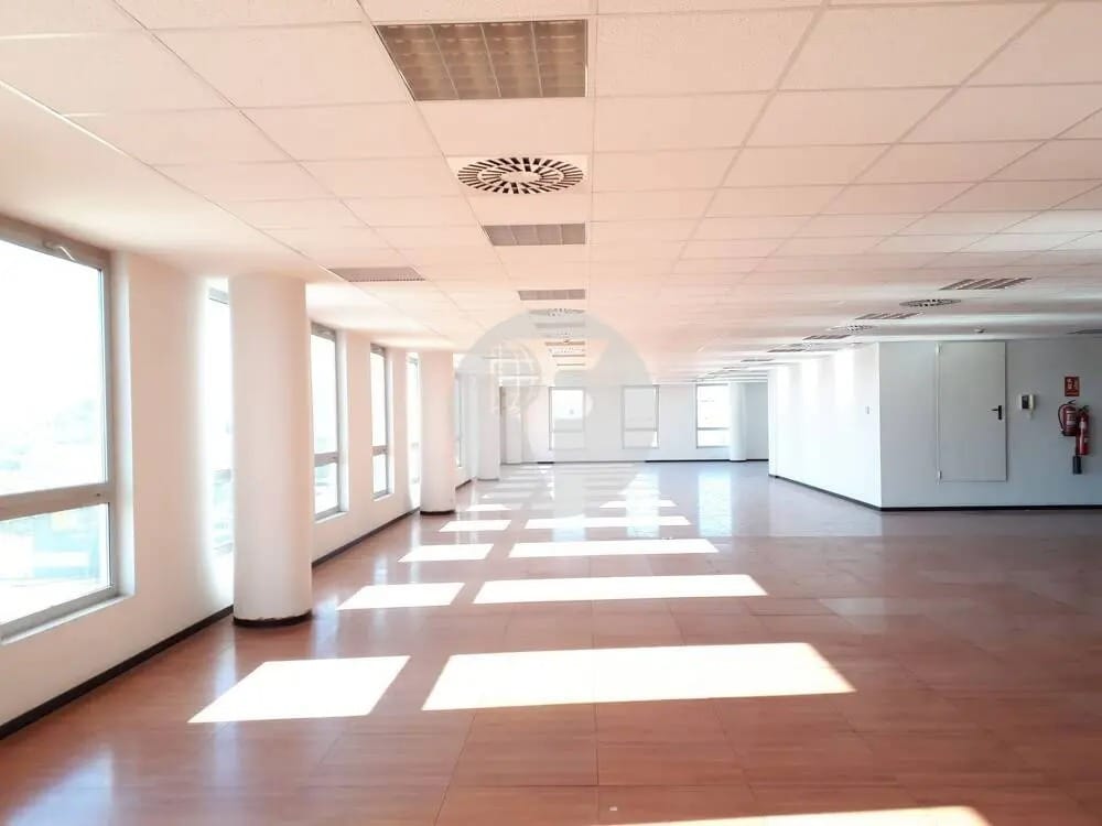 Office in Barcelona, Barcelona for lease Building Photo- Image 1 of 5