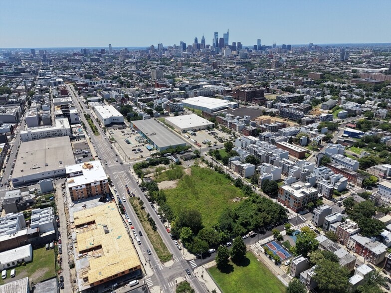 265-99 W Berks St, Philadelphia, PA for sale - Building Photo - Image 2 of 4