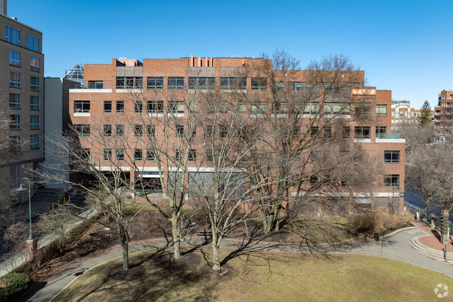 10 Canal Park, Cambridge, MA for lease - Building Photo - Image 2 of 11