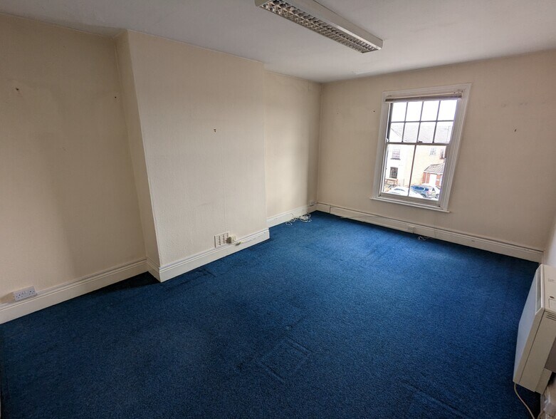 68 South St, Ilkeston à louer - Photo du bâtiment - Image 2 de 12