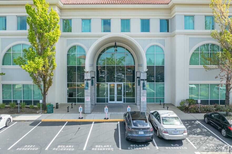 3321 Power Inn Rd, Sacramento, CA for lease - Building Photo - Image 2 of 7