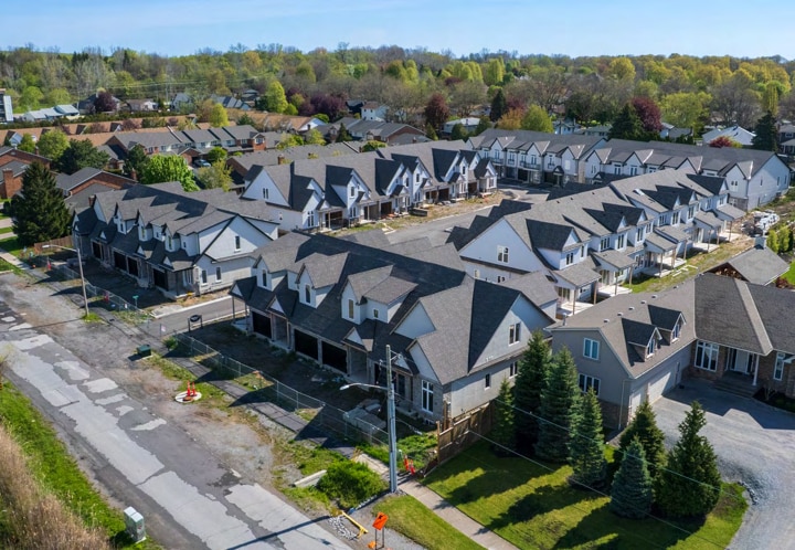 2700 Mewburn Rd, Niagara Falls, ON for sale - Building Photo - Image 3 of 46