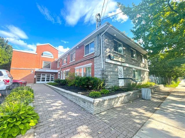 540-542 Rue Antoinette-Robidoux, Longueuil, QC à louer - Photo principale - Image 1 de 1