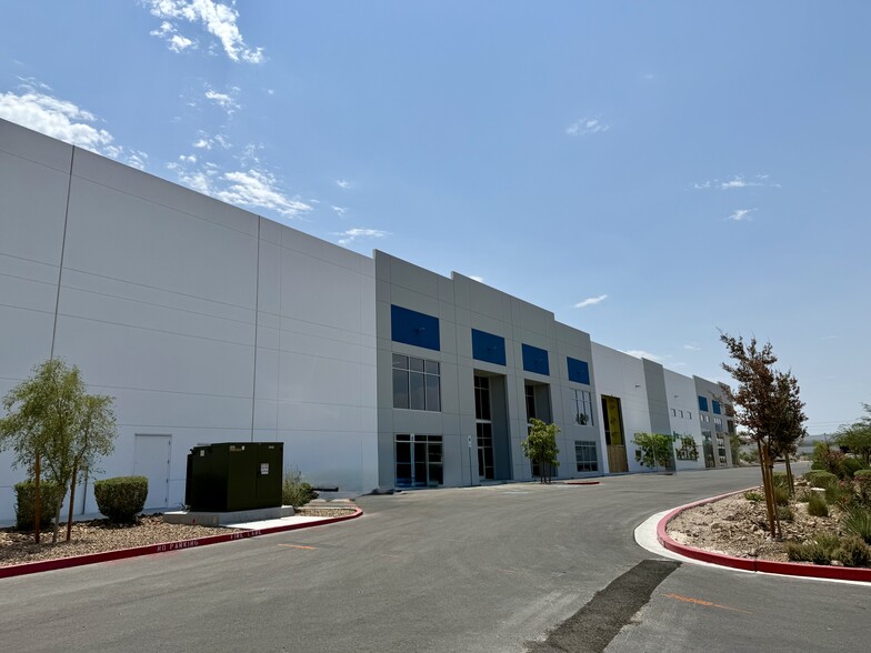 6550 Bruce St, Las Vegas, NV for lease - Building Photo - Image 3 of 10