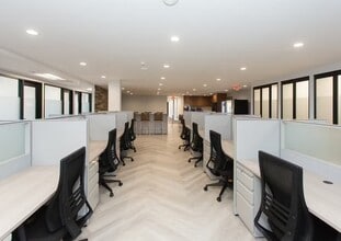 185 Great Neck Rd, Great Neck, NY à louer Photo intérieure- Image 2 de 2