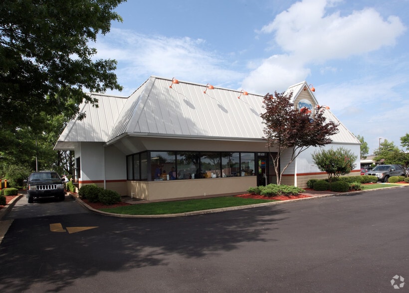 784 W Poplar Ave, Collierville, TN for lease - Building Photo - Image 3 of 4