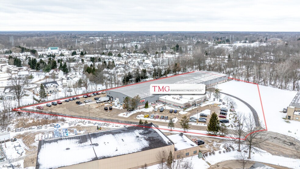 140 Blaze Industrial Pky, Berea, OH à vendre - Photo du bâtiment - Image 2 de 11