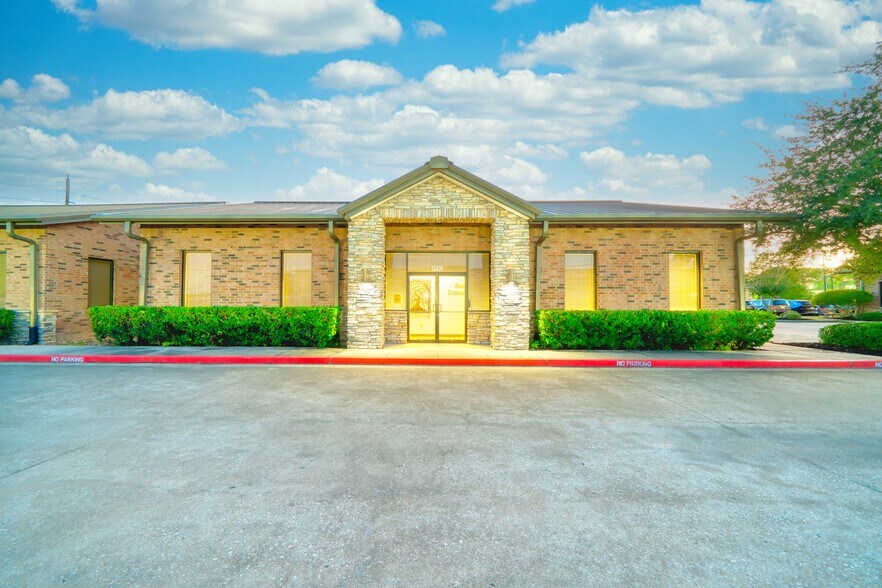 15430 Ridge Park Dr, Houston, TX à vendre - Photo du bâtiment - Image 2 de 31