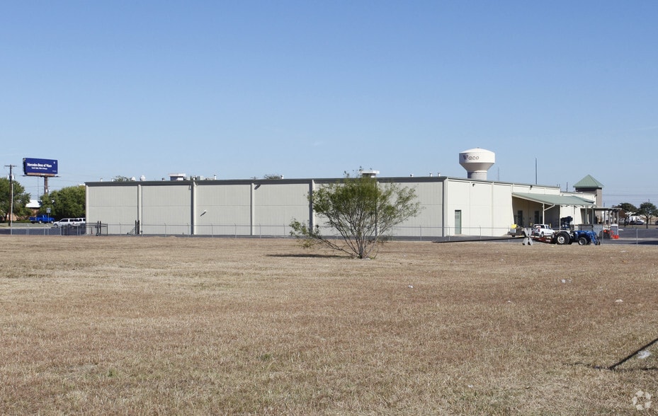 701 W Loop 340, Waco, TX for lease - Building Photo - Image 2 of 30