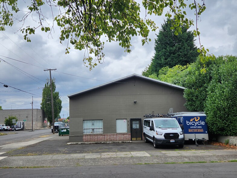 1634 SE Brooklyn St, Portland, OR for sale - Building Photo - Image 3 of 6