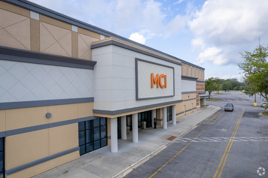 14045 Abercorn St, Savannah, GA for sale - Building Photo - Image 3 of 12