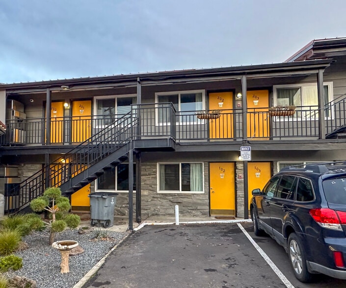 1450 Ashland St, Ashland, OR for sale - Building Photo - Image 2 of 19