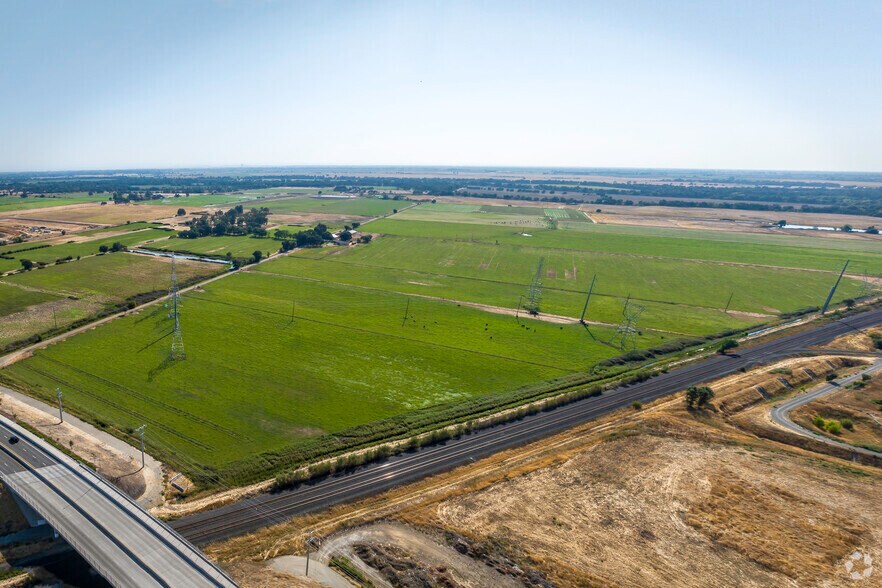 Grant Line Rd, Elk Grove, CA à vendre - Photo du bâtiment - Image 3 de 13