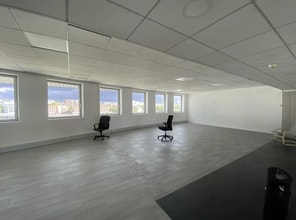 Office in Ivry-sur-Seine for lease Interior Photo- Image 1 of 17