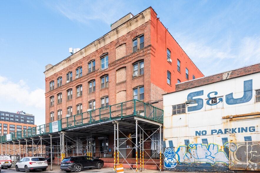 605 E 132nd St, Bronx, NY for lease - Building Photo - Image 3 of 4