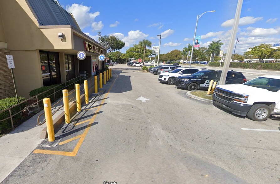 10781 W Flagler St, Miami, FL à vendre - Photo du bâtiment - Image 3 de 5