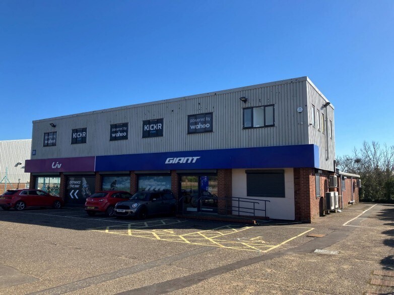 51 Hall Rd, Norwich à louer - Photo du bâtiment - Image 2 de 2