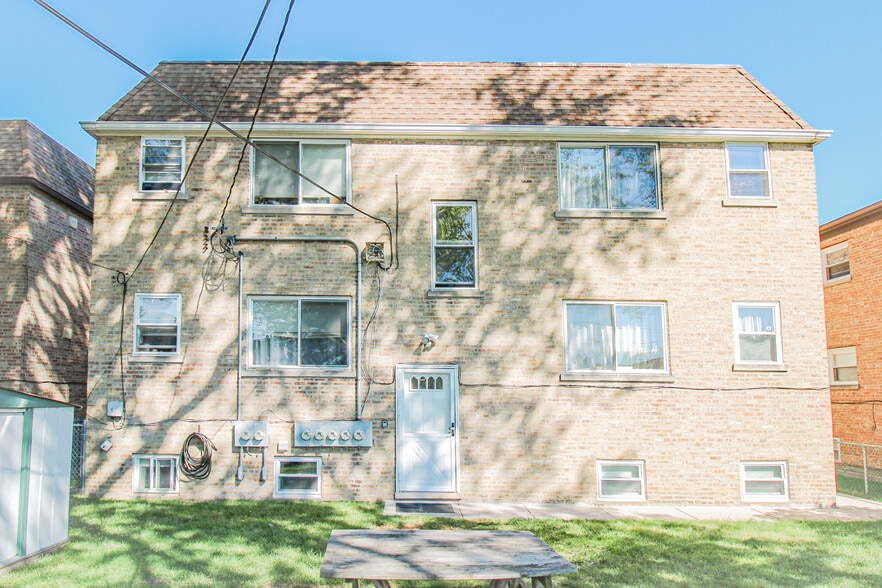 6667-69 Devon Ave, Chicago, IL for sale - Building Photo - Image 3 of 24