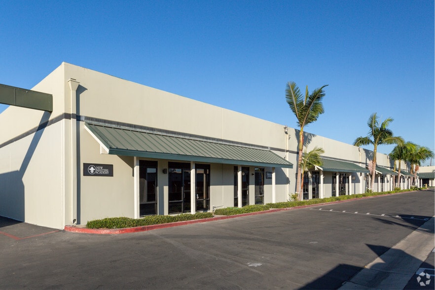 16182 Gothard St, Huntington Beach, CA for lease - Primary Photo - Image 1 of 5