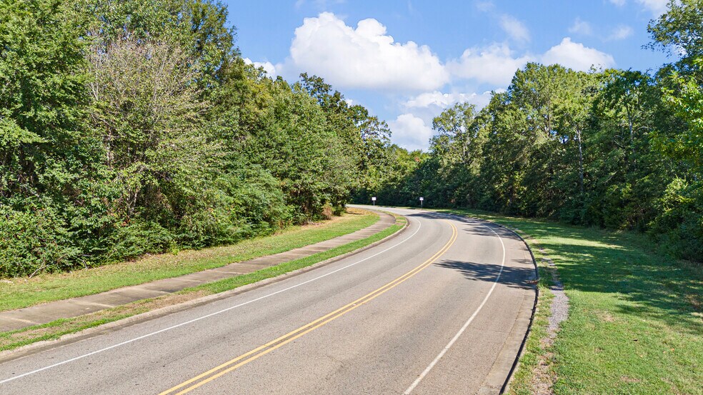 Fairway park, Russellville, AR à vendre - Photo du bâtiment - Image 3 de 11