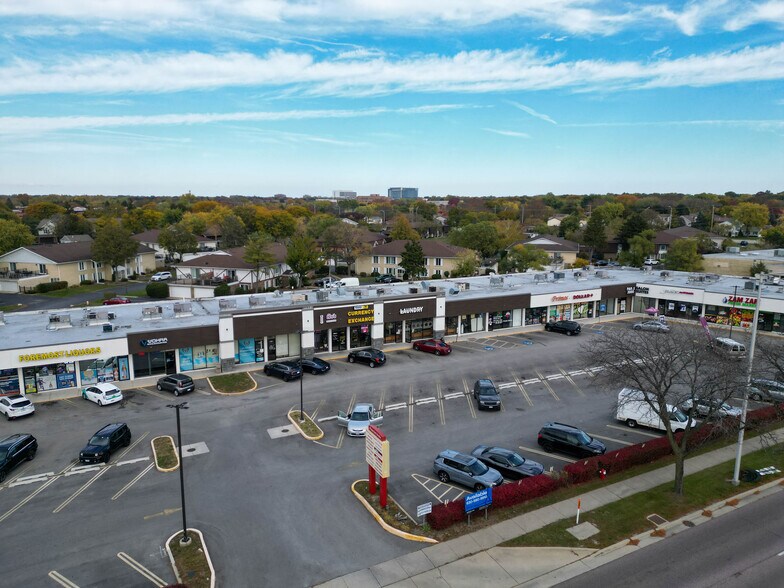 1736-1790 W Algonquin Rd, Arlington Heights, IL à louer - Photo du bâtiment - Image 2 de 8