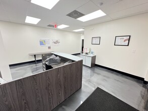 6555 Powerline Rd, Fort Lauderdale, FL for lease Lobby- Image 2 of 12