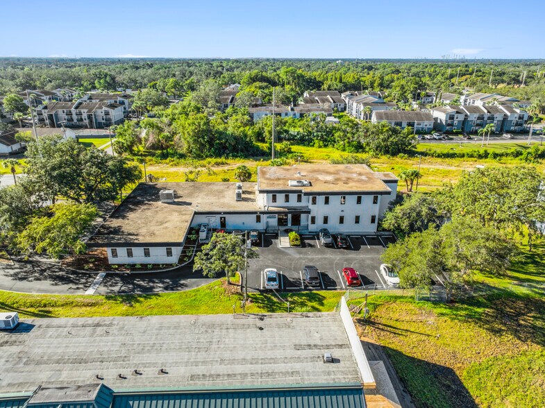 11602 N 51st St, Tampa, FL à vendre - Photo du bâtiment - Image 2 de 6