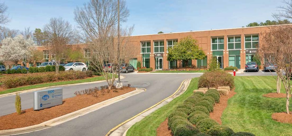 2200 Gateway Centre Blvd, Morrisville, NC for lease - Building Photo - Image 2 of 13