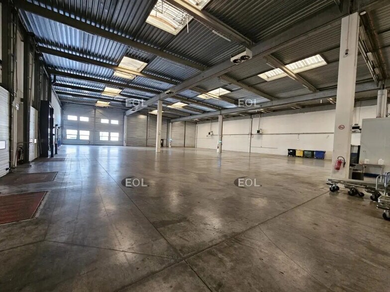 Flex dans Ivry-sur-Seine à louer - Photo du bâtiment - Image 2 de 12