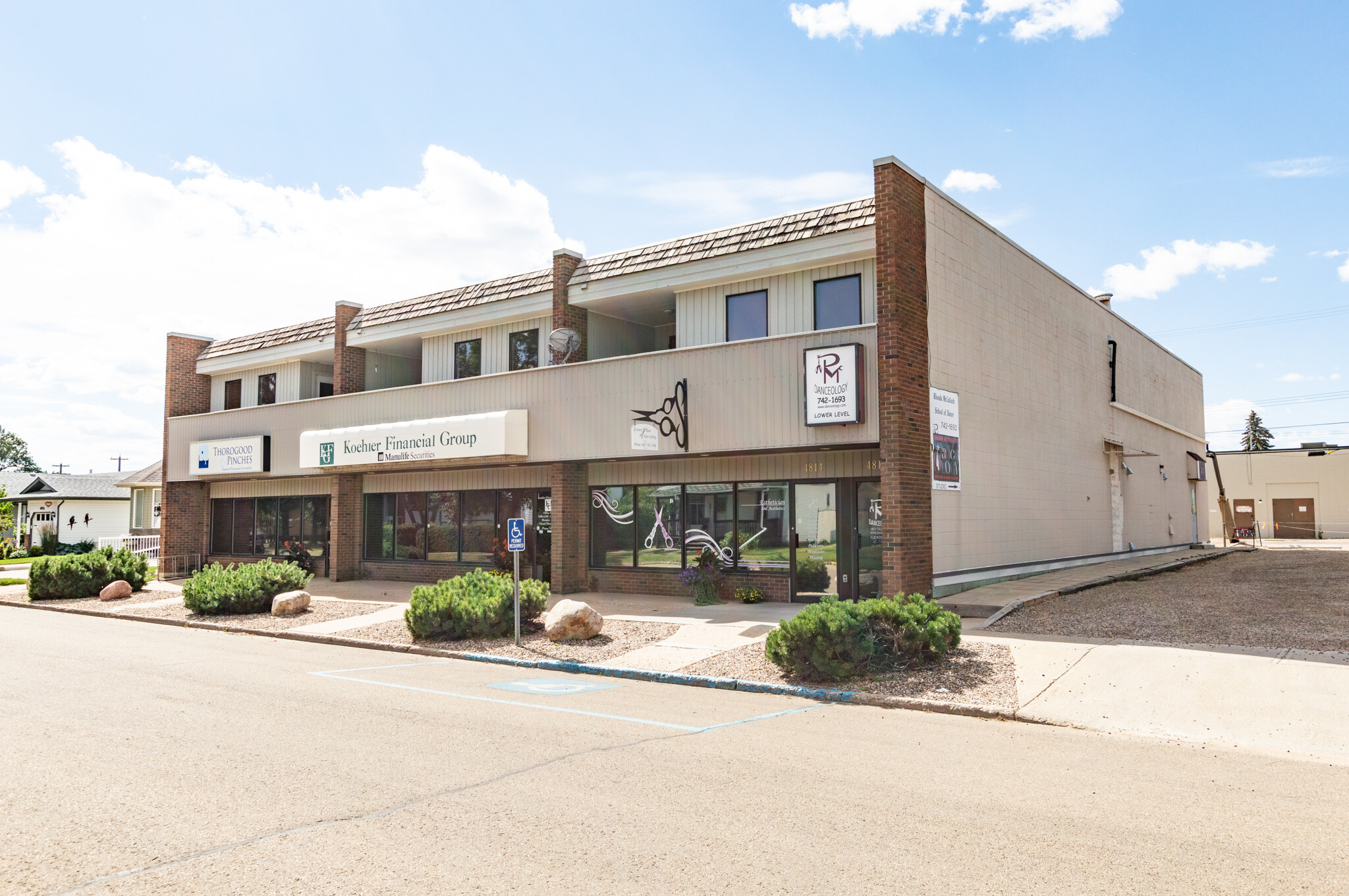 4814-49 St, Stettler, AB à vendre Photo principale- Image 1 de 41