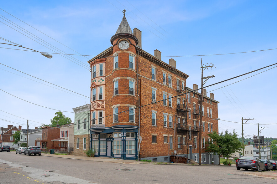 2335 May St, Cincinnati, OH à vendre - Photo du bâtiment - Image 1 de 1