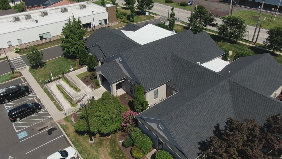 1970 N Broad St, Lansdale, PA for lease - Commercial Listing Video - Image 2 of 11